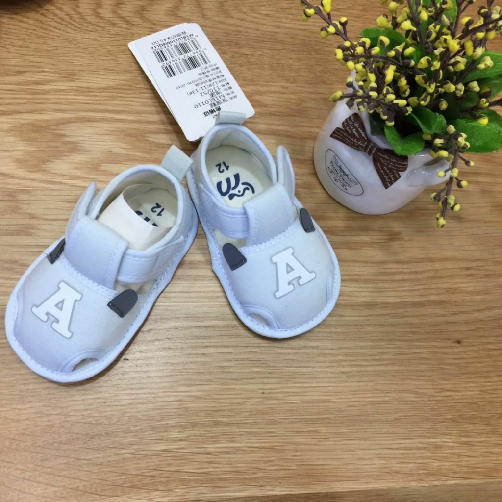 Mutra summer baby shoes for boys and girls, with soft sole and soft surface Mutra summer baby shoes for boys and girls, with soft sole and soft surface
