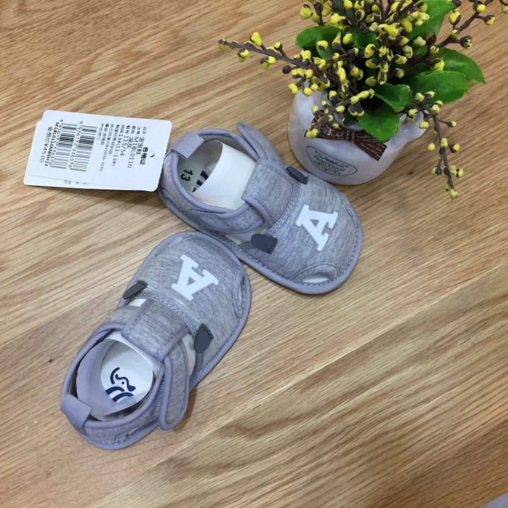 Mutra summer baby shoes for boys and girls, with soft sole and soft surface Mutra summer baby shoes for boys and girls, with soft sole and soft surface
