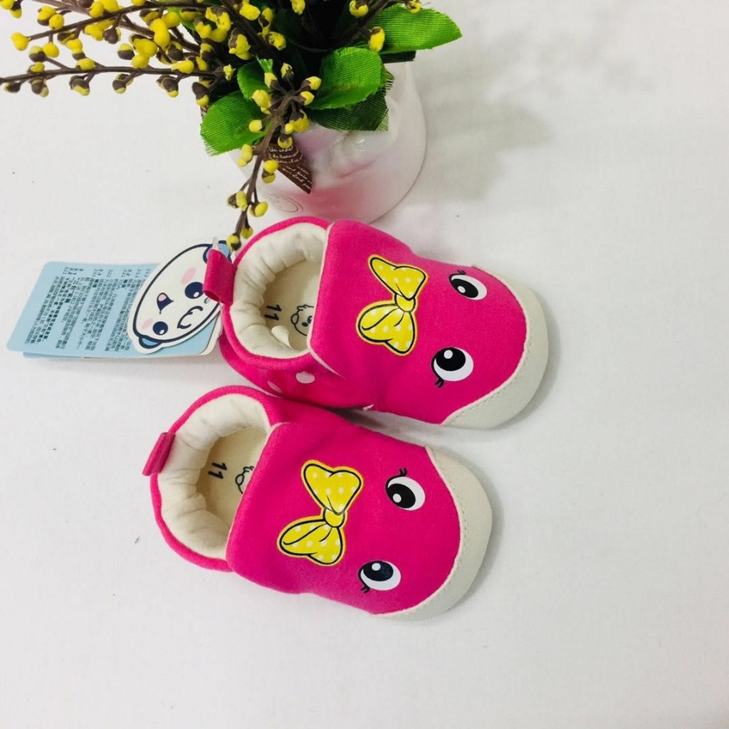Snow doll baby men and women baby shoes leather grain soft sole skin-friendly cotton manufacturers Snow doll baby men and women baby shoes leather grain soft sole skin-friendly cotton manufacturers