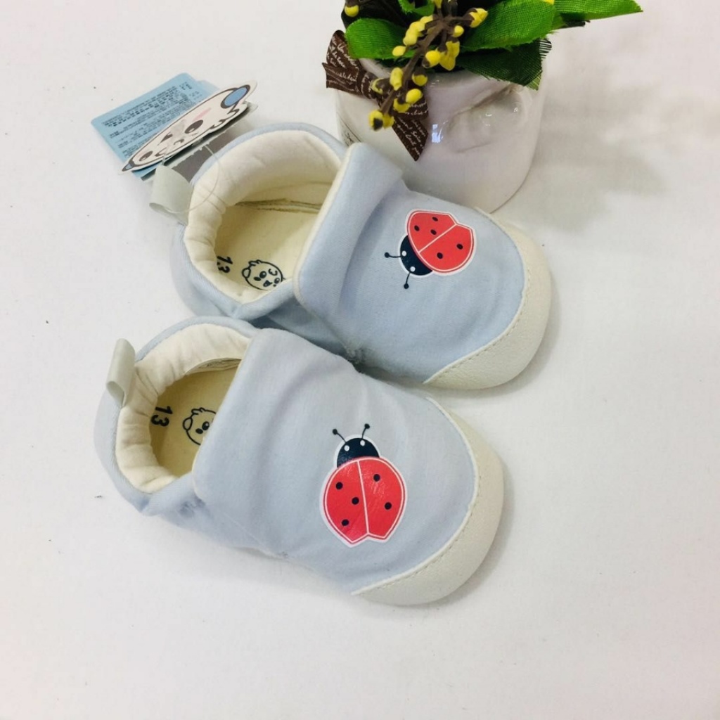 Snow doll baby men and women baby shoes leather grain soft sole skin-friendly cotton manufacturers Snow doll baby men and women baby shoes leather grain soft sole skin-friendly cotton manufacturers