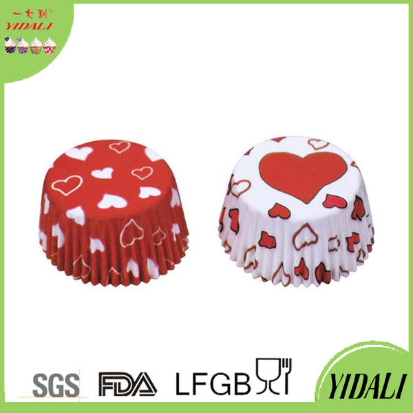 Valentine&#039;s day love cake paper cup disposable baked goods environmental protection high temperature.