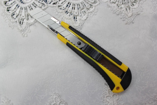 Yiwu factory outlet rubber cable crops knife utility knife utility knife utility knife with rubberized 2087 Yiwu factory outlet rubber cable crops knife utility knife utility knife utility knife with rubberized 2087