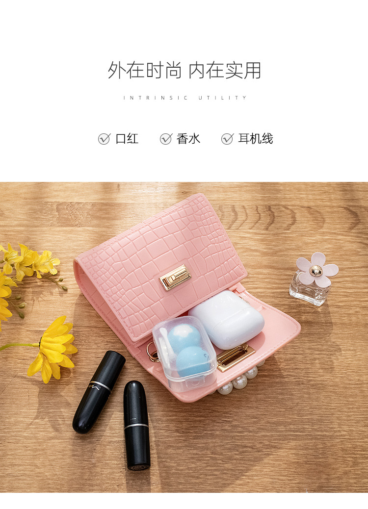 Women's Bag 2021 New Mini Crocodile Pattern Lock Pearl Handle Gel Bag Fresh Lipstick Pack Foreign Trade Women's Bag 2021 New Mini Crocodile Pattern Lock Pearl Handle Gel Bag Fresh Lipstick Pack Foreign Trade
