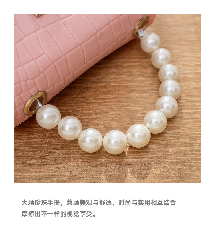Women's Bag 2021 New Mini Crocodile Pattern Lock Pearl Handle Gel Bag Fresh Lipstick Pack Foreign Trade Women's Bag 2021 New Mini Crocodile Pattern Lock Pearl Handle Gel Bag Fresh Lipstick Pack Foreign Trade
