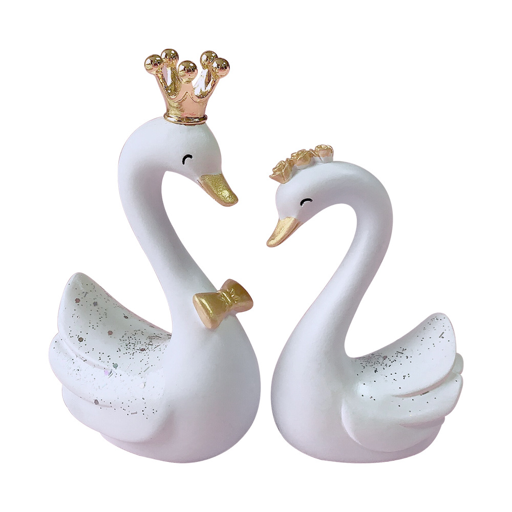 Creative Car Decoration Crown Swan Ins Resin Crafts Birthday Cake Qixi Jewelry for Valentine&#039;s Day Gift