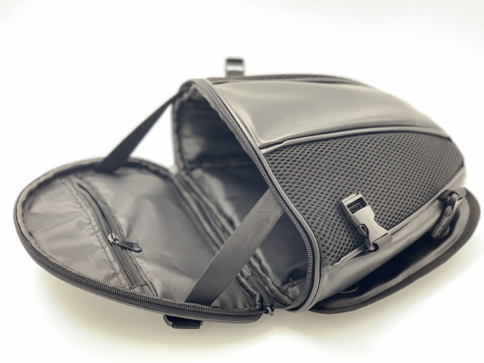 Cross-Border Factory Supply Travel Equipment Waterproof Backseat Bag Motorcycle Tail Bag Pannier Bag Riding Motorcycle Bag