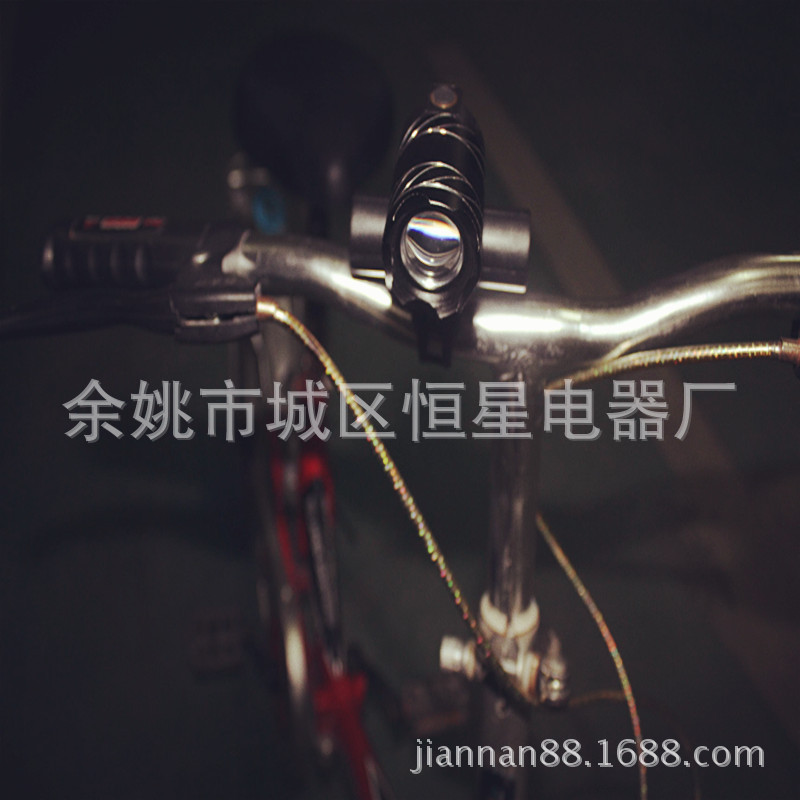 Factory direct USB rechargeable bicycle headlights night riding equipment lighting Factory direct USB rechargeable bicycle headlights night riding equipment lighting