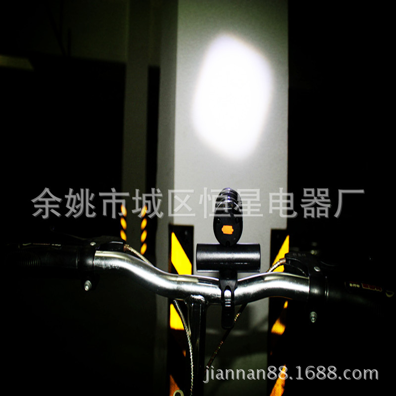 Factory direct USB rechargeable bicycle headlights night riding equipment lighting Factory direct USB rechargeable bicycle headlights night riding equipment lighting