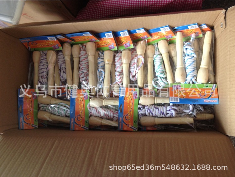 Manufacturers direct marketing sponge wooden handle children playing rope can do sports supplies fitness equipment gift single playing rope Manufacturers direct marketing sponge wooden handle children playing rope can do sports supplies fitness equipment gift single playing rope