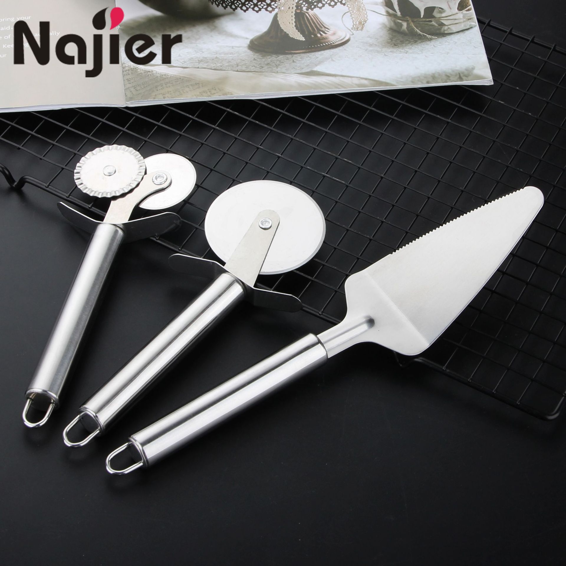 Factory Direct Sales Stainless Steel 430 Toy Coyer Single Wheel Pizza Cutter Roller Cake Knife Baking Tool Laser
