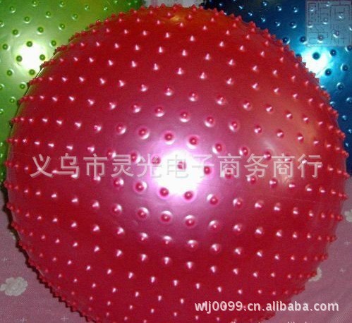 Manufacturers processing the production of 65CM massage fitness ball yoga ball with thorn fitness ball PVC yoga massage ball