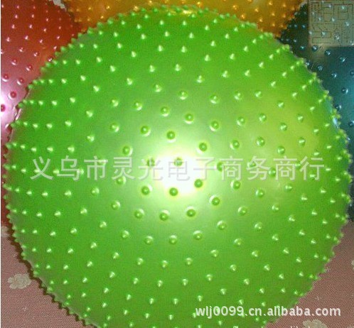 Manufacturers processing the production of 65CM massage fitness ball yoga ball with thorn fitness ball PVC yoga massage ball