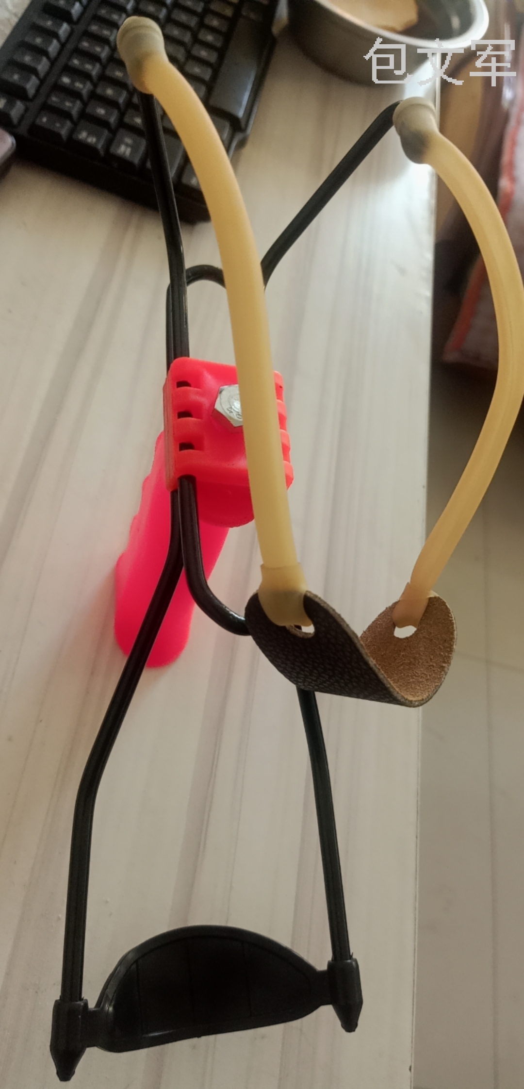 Wholesale and Retail Plastic with Hand Support Large U Color Toy Slingshot Entertainment Wholesale and Retail Plastic with Hand Support Large U Color Toy Slingshot Entertainment