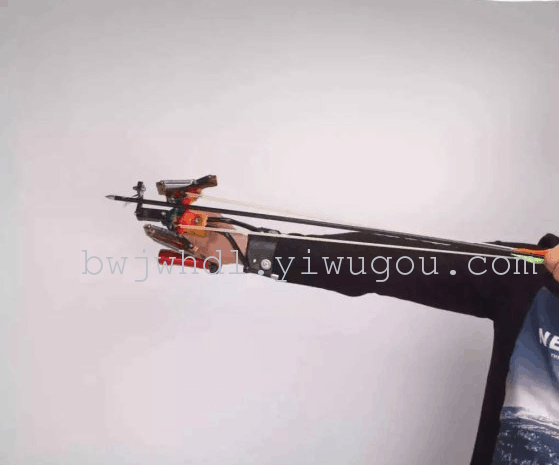 Wholesale new Jade Dragon slingshot with arm bracket sniper bow shooting outdoors