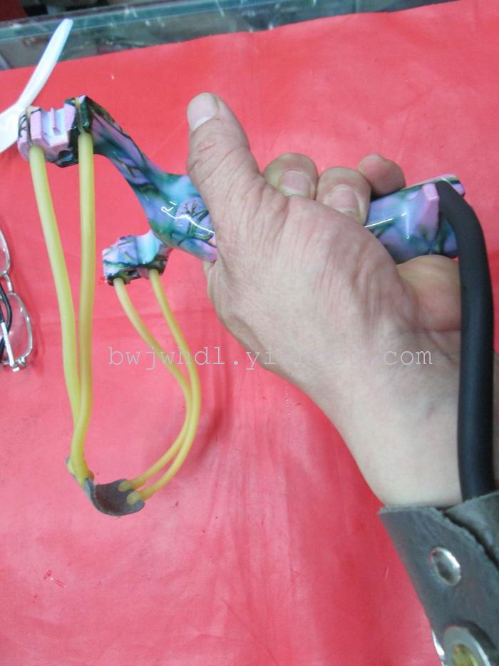 Wholesale and retail of high-end outdoor shooting toy Raptor Slingshot