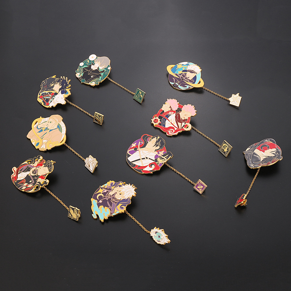 Manshu Back to War Brooch Five Wu Fu Hehui Dog Roll Spine Summer Real Oil Jie Qihai People Golden M Badge Brooch Wholesale
