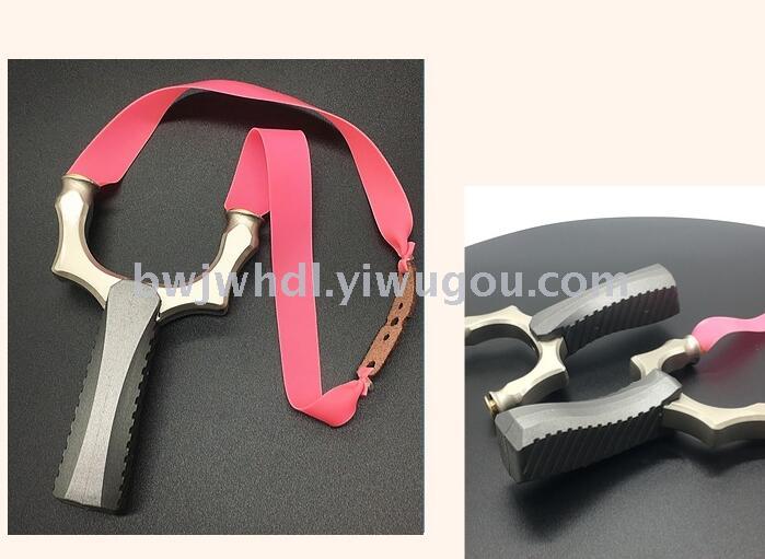 Manufacturers wholesale tongtoungang flat rubber band slingshot pressure fast pressure clip outdoor slingshot