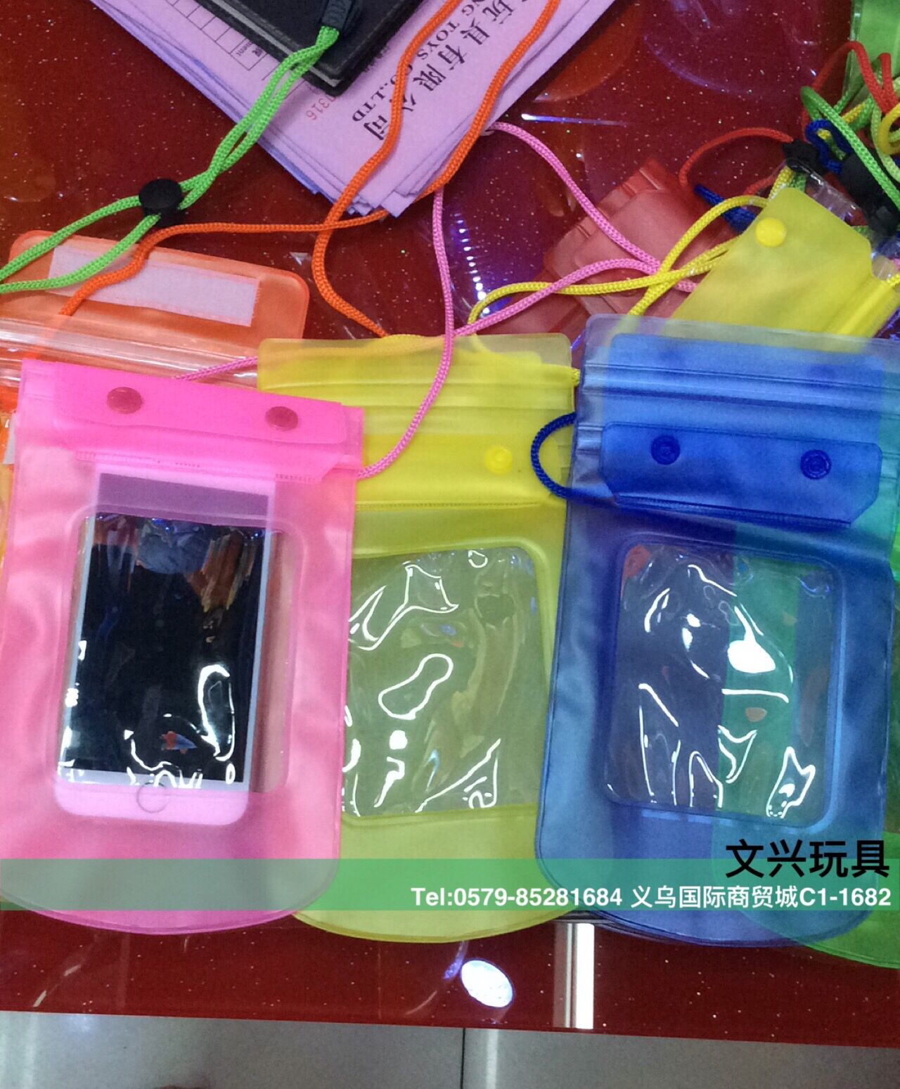 Mobile phone waterproof bag inflation mobile phone waterproof bag safety factory direct sales