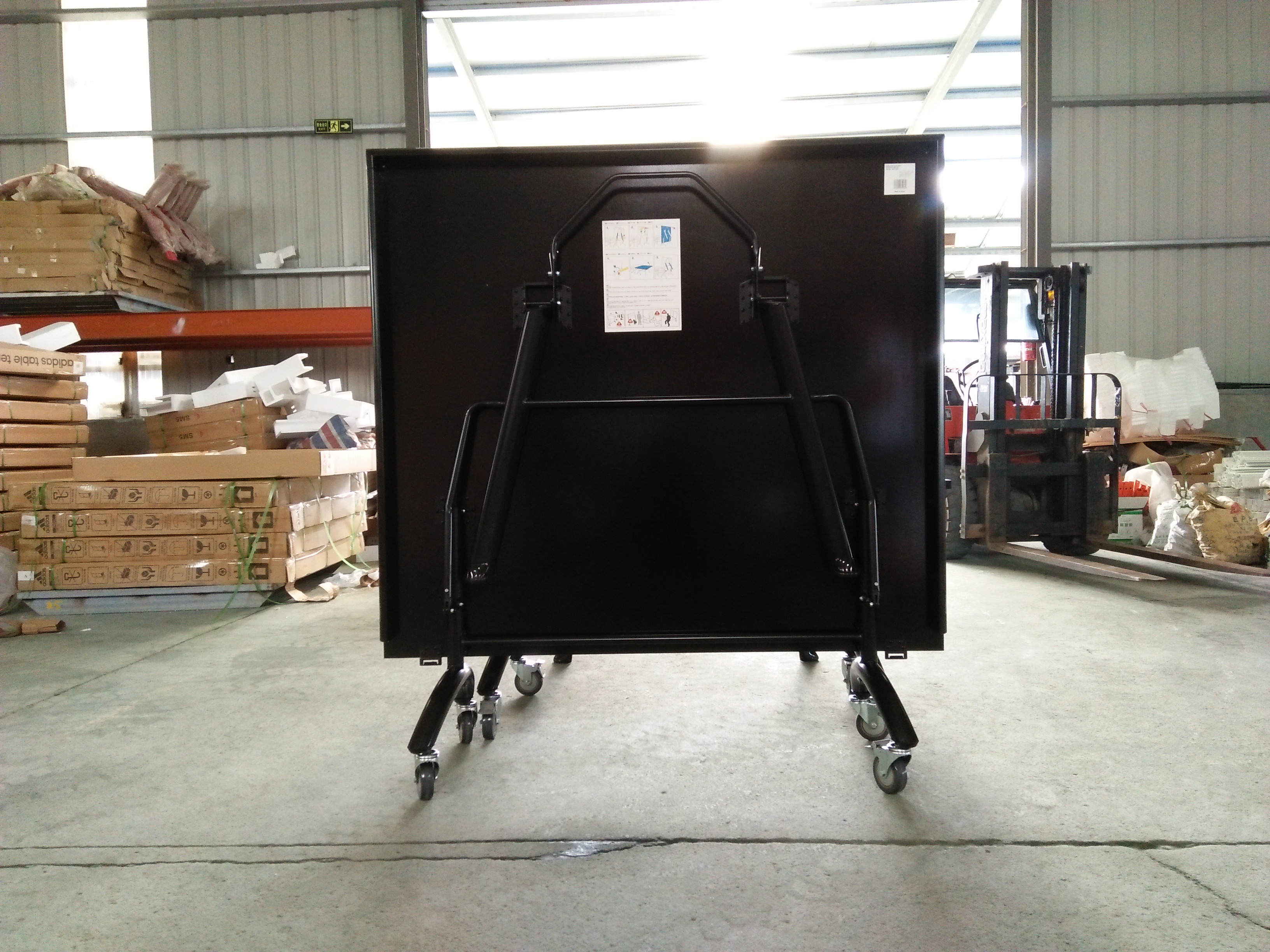 table tennis table movable with wheels PRO525
