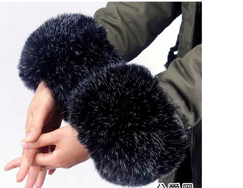 Raccoon Fur Fox Fur Imitation Fur Fur Hand Ring Fur Wristband Women's Oversleeve Imitation Rabbit Fur Bracelet Cuff Wristband Raccoon Fur Fox Fur Imitation Fur Fur Hand Ring Fur Wristband Women's Oversleeve Imitation Rabbit Fur Bracelet Cuff Wristband