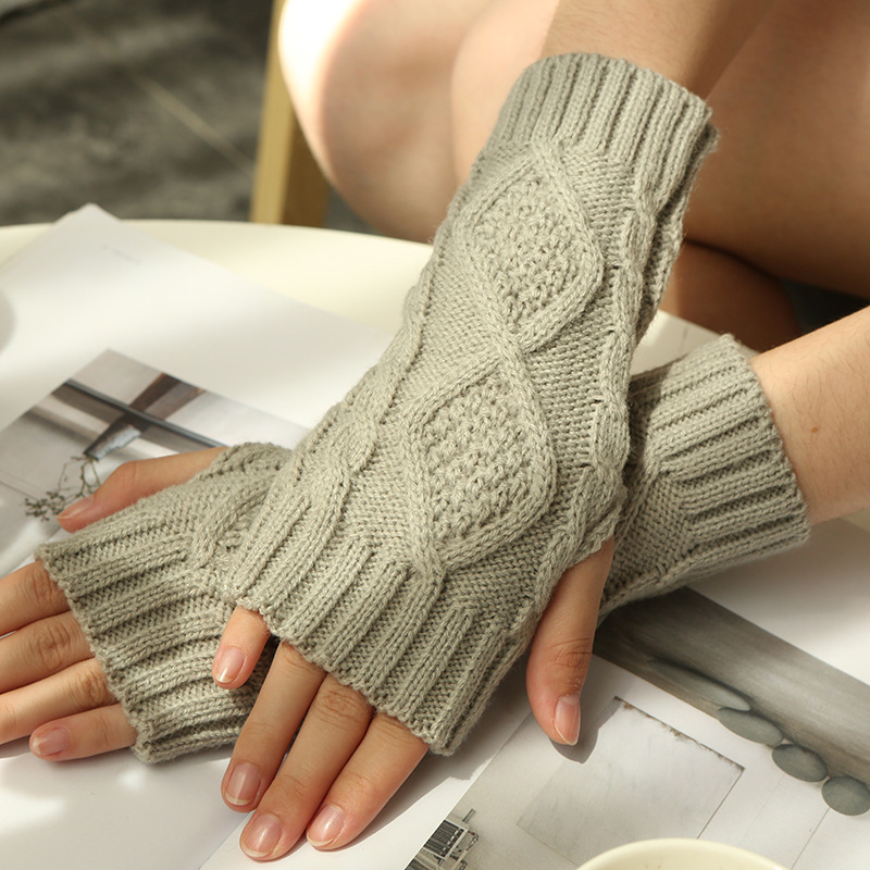 Korean Style Women&#039;s 20cm Two Diamond-Shaped Fingerless Gloves Arm Sleeve Winter Warm Long Cuff One Piece Dropshipping