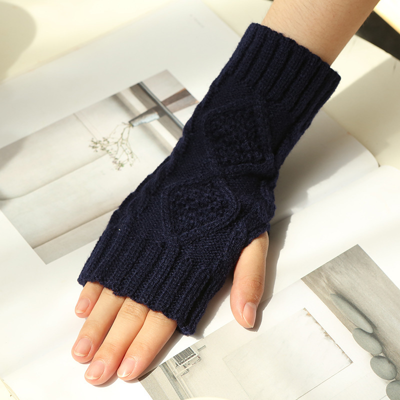 Korean Style Women's 20cm Two Diamond-Shaped Fingerless Gloves Arm Sleeve Winter Warm Long Cuff One Piece Dropshipping Korean Style Women's 20cm Two Diamond-Shaped Fingerless Gloves Arm Sleeve Winter Warm Long Cuff One Piece Dropshipping