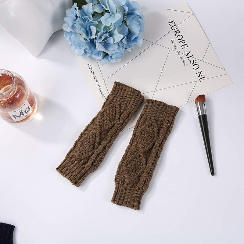 Korean Style Women's 20cm Two Diamond-Shaped Fingerless Gloves Arm Sleeve Winter Warm Long Cuff One Piece Dropshipping Korean Style Women's 20cm Two Diamond-Shaped Fingerless Gloves Arm Sleeve Winter Warm Long Cuff One Piece Dropshipping