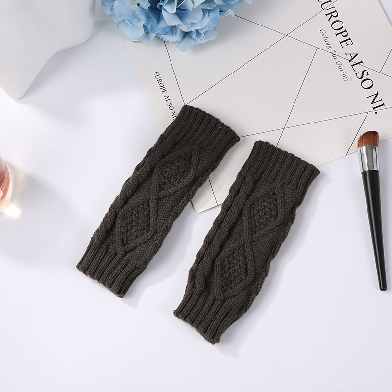 Korean Style Women's 20cm Two Diamond-Shaped Fingerless Gloves Arm Sleeve Winter Warm Long Cuff One Piece Dropshipping Korean Style Women's 20cm Two Diamond-Shaped Fingerless Gloves Arm Sleeve Winter Warm Long Cuff One Piece Dropshipping
