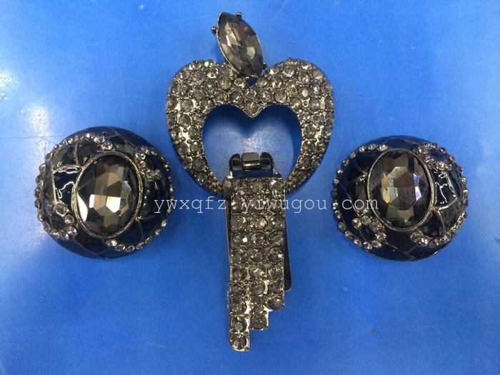 Buttons on the duck-billed decorative buckle cuff apparel buckles buckles