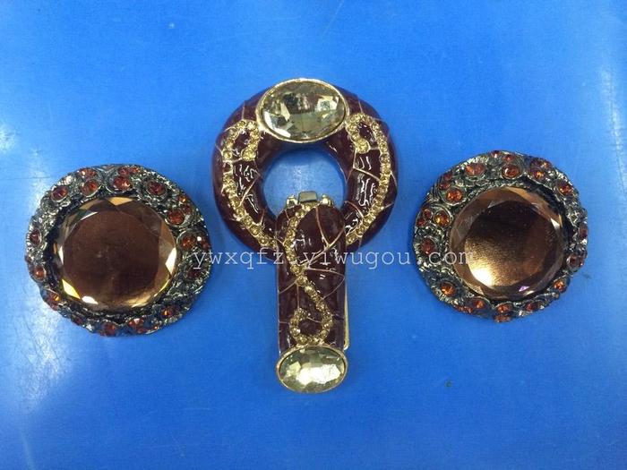 Buttons on the duck-billed decorative buckle cuff apparel buckles buckles