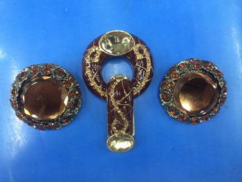 Buttons on the duck-billed decorative buckle cuff apparel buckles buckles