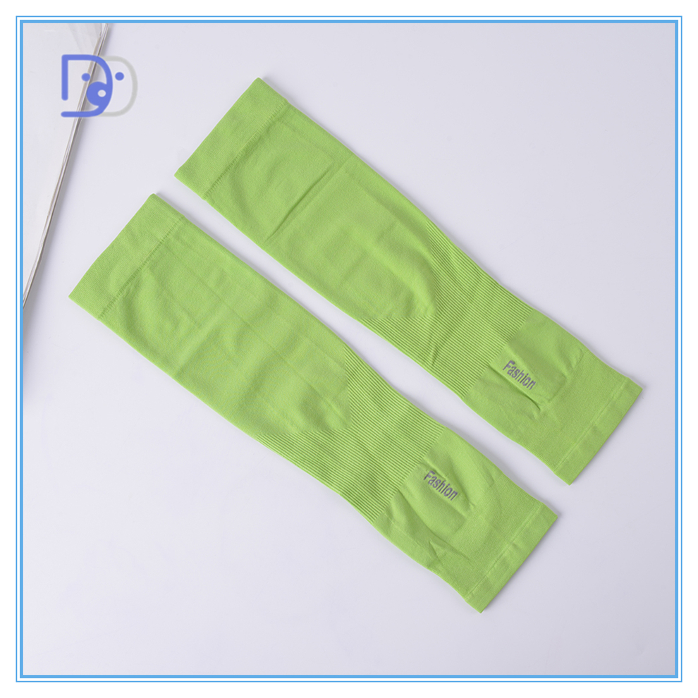 Summer fashion men and women ice sleeves sunscreen breathable cuff outdoor sports cycling driving cuff Summer fashion men and women ice sleeves sunscreen breathable cuff outdoor sports cycling driving cuff