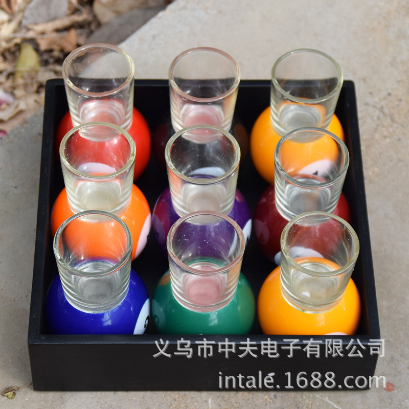 Manufacturers direct creative billiards beer mug bar entertainment glass glass glass party billiards betting glass