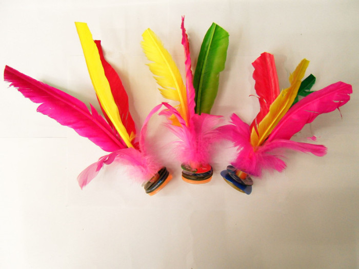 Color feather shuttlecock game special