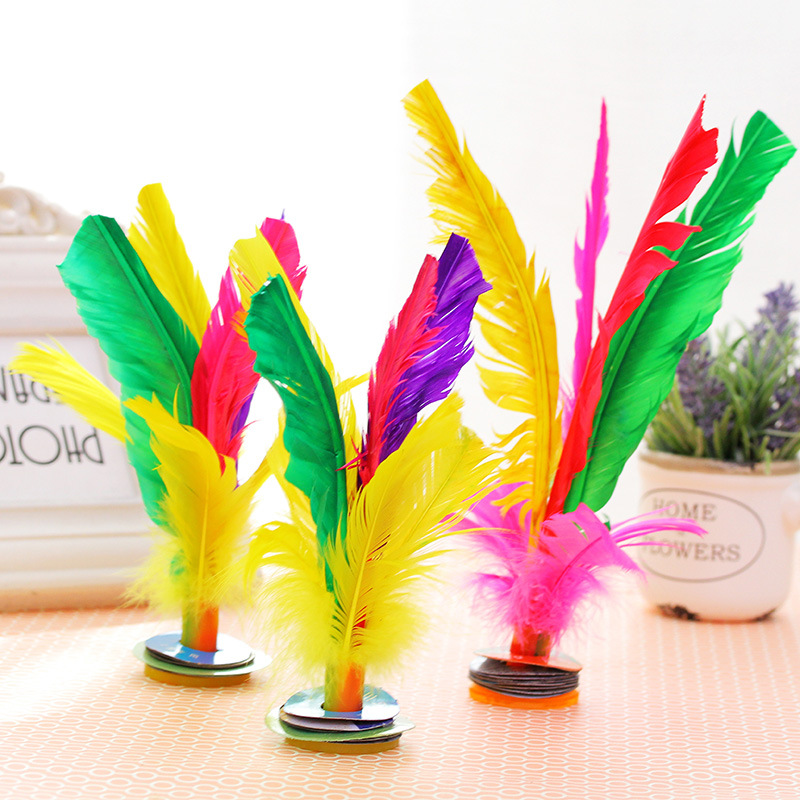 Manufacturer's direct selling of color 21cm goose feather shuttlecock shuttlecock with iron plate for kicking children's 