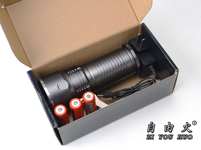 Free fire-T6 high power searchlights LED long-range patrol camping light Lantern outdoor lighting Free fire-T6 high power searchlights LED long-range patrol camping light Lantern outdoor lighting