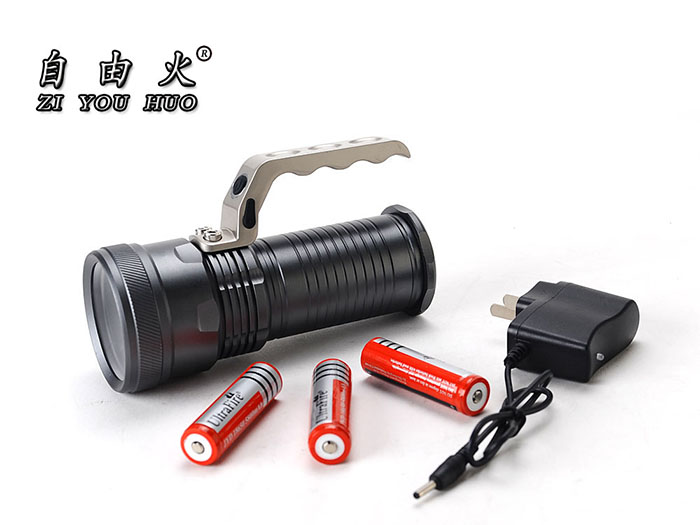 Free fire-T6 high power searchlights LED long-range patrol camping light Lantern outdoor lighting Free fire-T6 high power searchlights LED long-range patrol camping light Lantern outdoor lighting