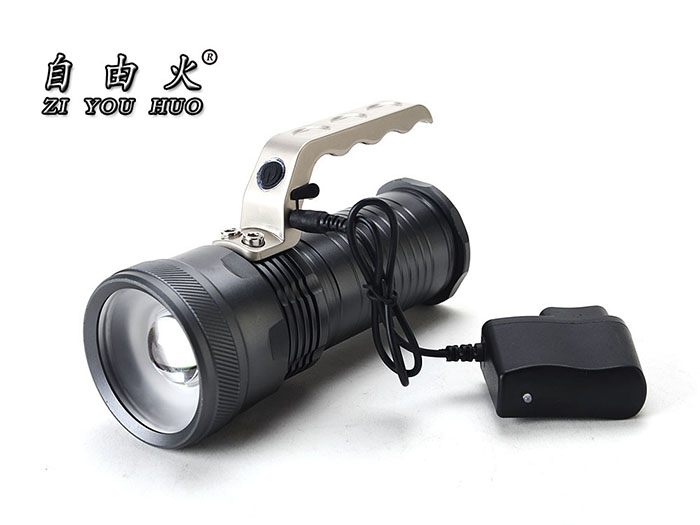 Free fire-T6 high power searchlights LED long-range patrol camping light Lantern outdoor lighting Free fire-T6 high power searchlights LED long-range patrol camping light Lantern outdoor lighting