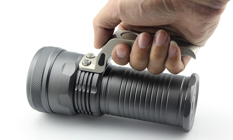 Free fire-T6 high power searchlights LED long-range patrol camping light Lantern outdoor lighting Free fire-T6 high power searchlights LED long-range patrol camping light Lantern outdoor lighting
