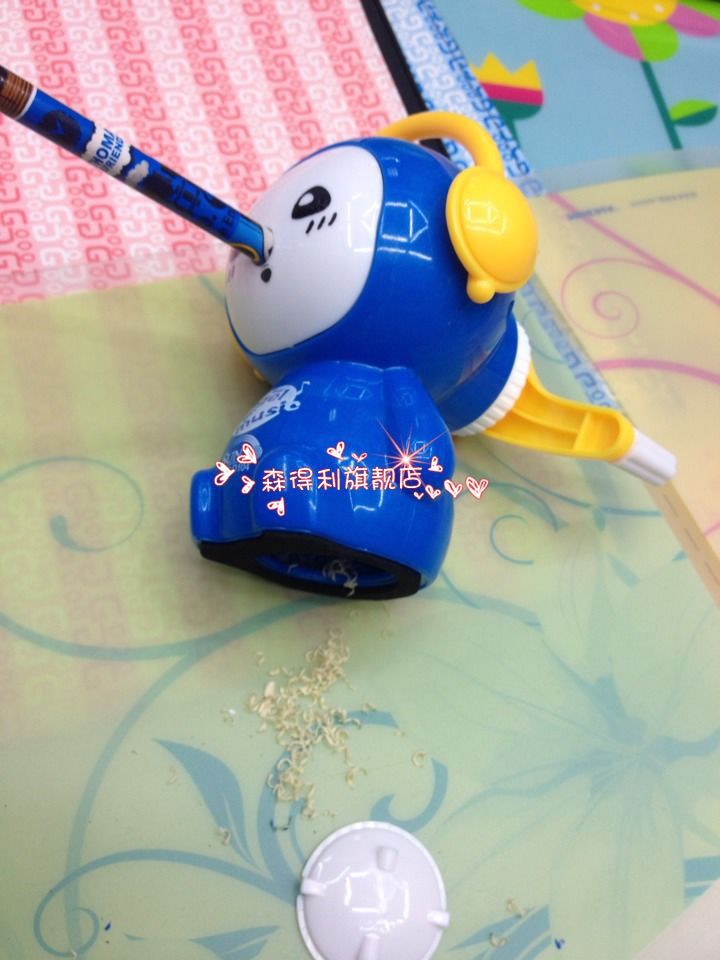 Cartoon style hand-chipping pen machine Korean version of fine students take the initiative into pencil sharpener Cartoon style hand-chipping pen machine Korean version of fine students take the initiative into pencil sharpener