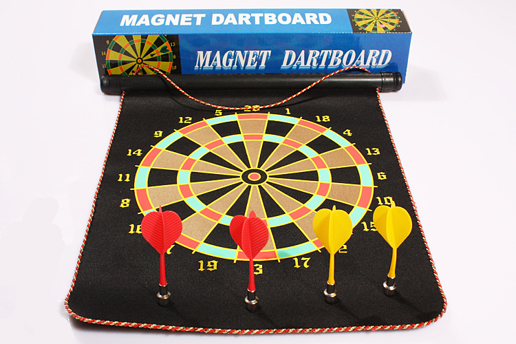 12-inch magnetic dart set with double-sided target, safety thickened with 4 darts