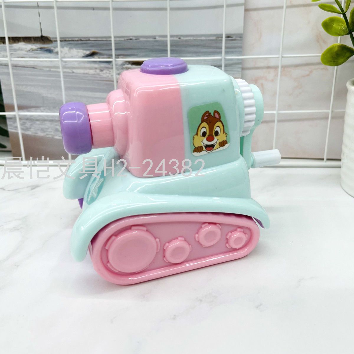 Elementary School Student Penknife Hand-Cranking Automatic Lead Cartoon Pencil Shapper Male and Female Child Robot Pencil Driver Pencil Sharpener Elementary School Student Penknife Hand-Cranking Automatic Lead Cartoon Pencil Shapper Male and Female Child Robot Pencil Driver Pencil Sharpener
