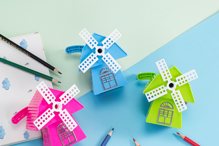Dongyang Stationery 8401 Cartoon Creative Windmill House Automatic Pen Sharpener Hand Shaper Factory Direct Sale Dongyang Stationery 8401 Cartoon Creative Windmill House Automatic Pen Sharpener Hand Shaper Factory Direct Sale