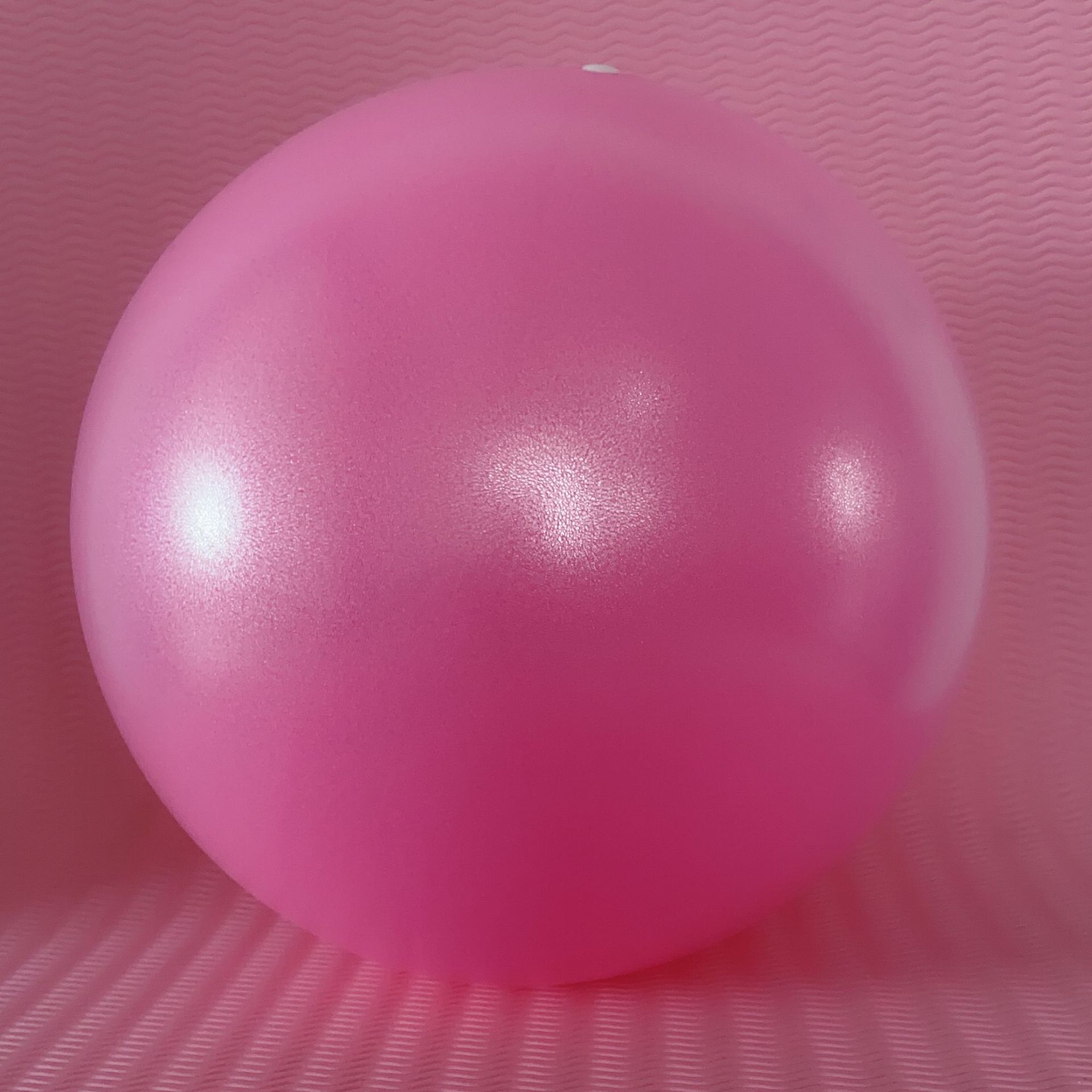 Wheat Tube Ball Net Red Pilates 25cm Yoga Ball Balance Ball Fitness Ball Gymnastic Ball Frosted Explosion-Proof Yoga Ball