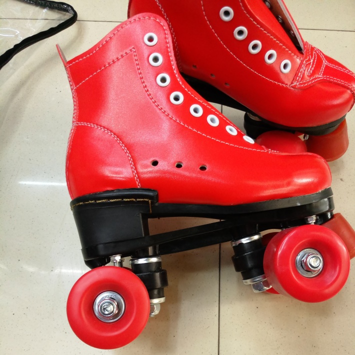 Adult Double Row the Skating Shoes Four-Wheel Red Skates Roller Skates