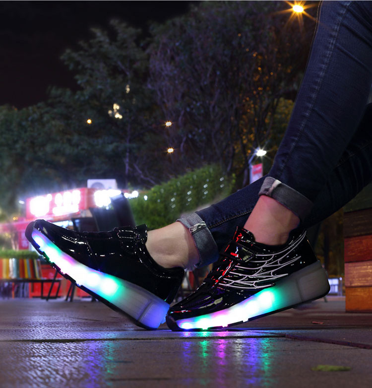Amazon AliExpress Supply Luminous Heelys Single Wheel Skate Shoes Double Wheel Skates Wings Light Shoes K02