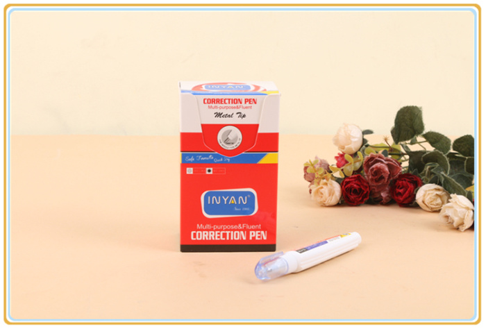 Correction fluid students learn office correction liquid steel head modification liquid non-toxic quick drying type.