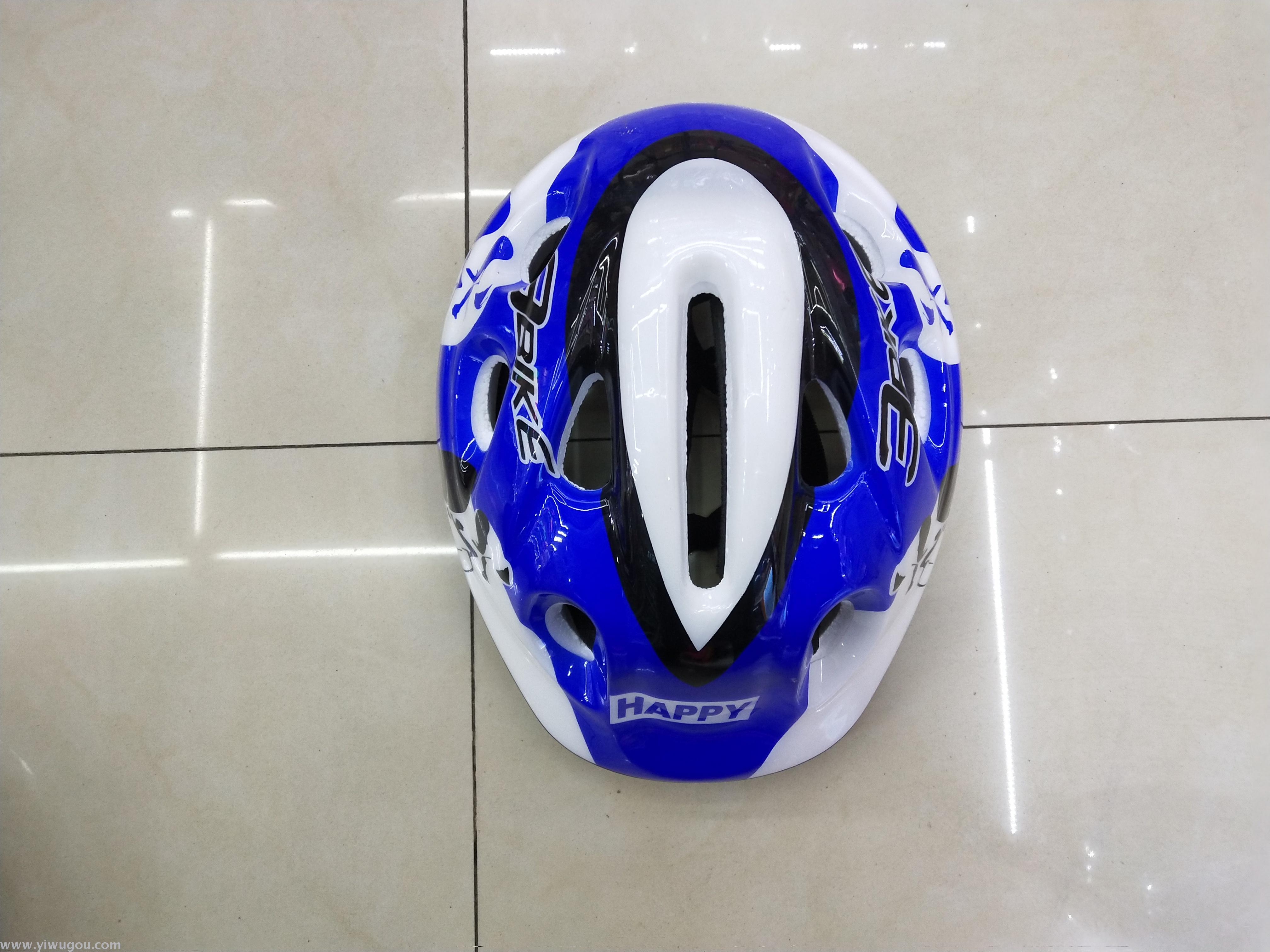 9 hole skates helmet, sports gear, sport helmet. Children's helmet.