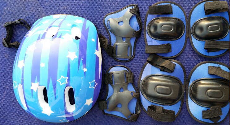 Adult the Skating Shoes Children Full Set Skates Flashing Wheel Straight-Row Roller Skate Adjustable Skating Shoes Factory Wholesale