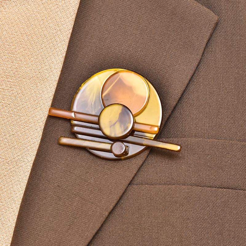 202 Fashion Korean Acrylic High-End Brooch Wholesale Women&#039;s Round Stitching Corsage Accessories High-Grade Silk Scarves Buckle